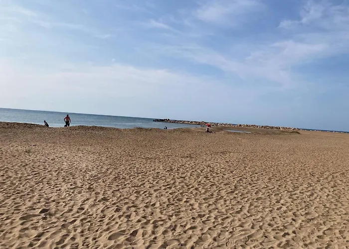 Apartamento A 200 Metros De La Playa شقة *